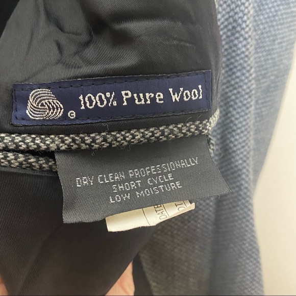 Vintage Burberry Gray 100% Pure New Wool Blazer - Picture 7 of 9